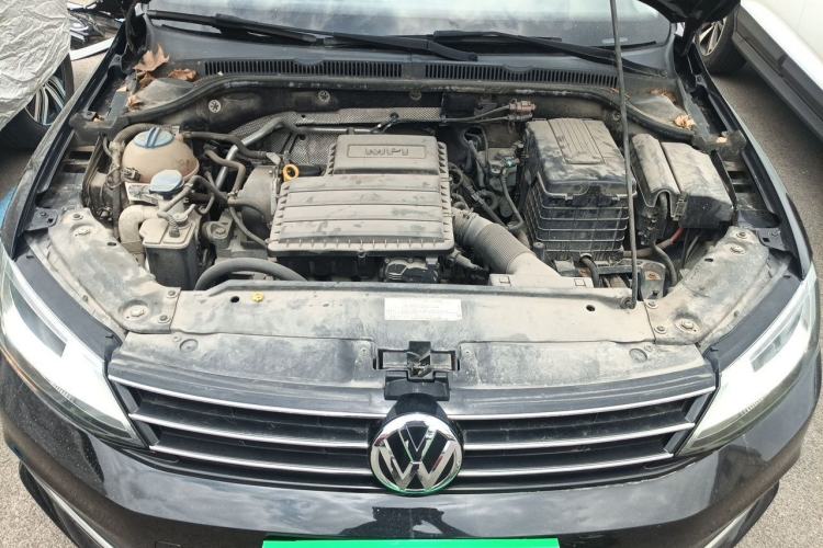 Used Volkswagen Sagitar 2015 1.6L Automatic Comfort Model Engine Bay