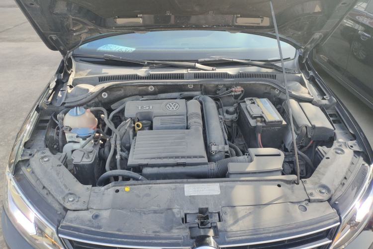 Used Volkswagen Sagitar 2015 230TSI Automatic Comfort Version Engine Bay