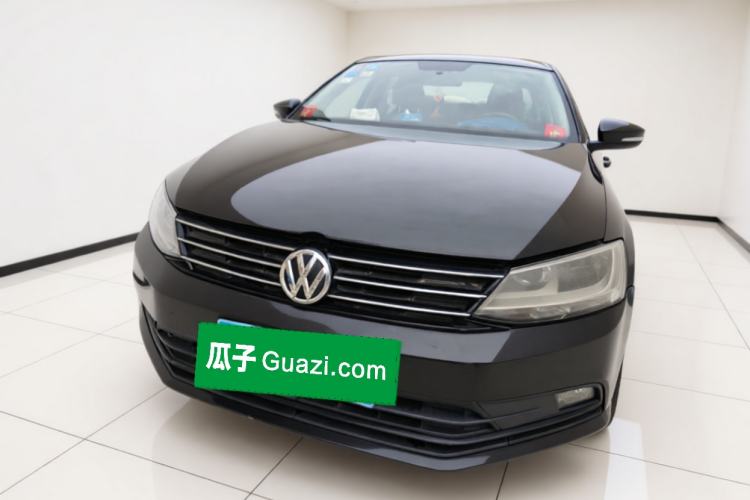 Used Volkswagen Sagitar 2015 1.6L Manual Fashion Edition Exterior 1