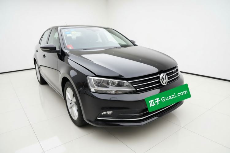 Used Volkswagen Sagitar 2015 1.6L Manual Fashion Edition Exterior 2