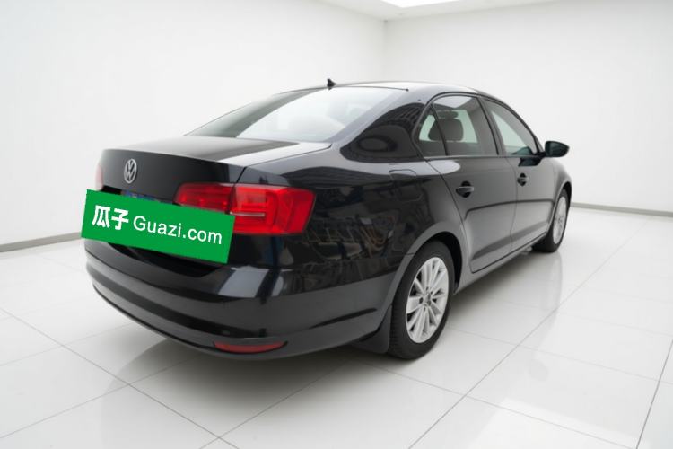 Used Volkswagen Sagitar 2015 1.6L Manual Fashion Edition Exterior 5