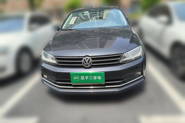 Used Volkswagen Sagitar 2015 1.6L Automatic Comfort Model Front
