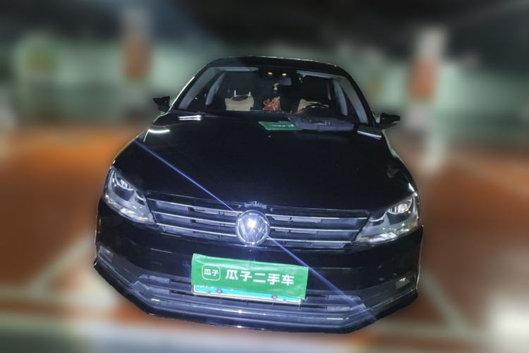 Used Volkswagen Sagitar 2015 1.6L Automatic Comfort Model Front