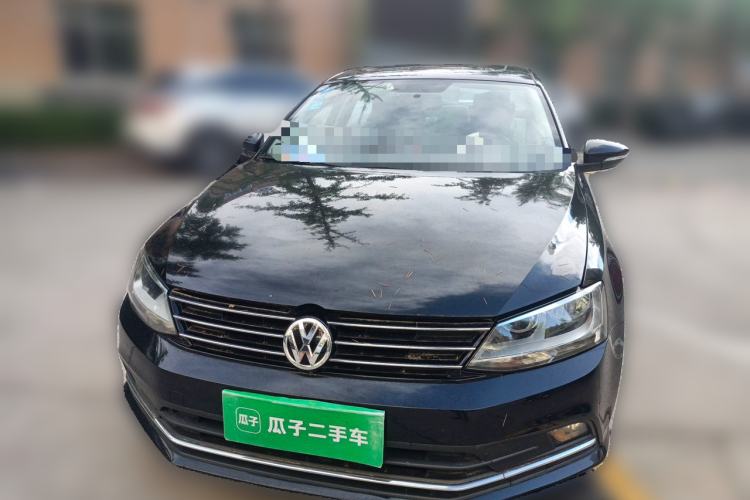 Used Volkswagen Sagitar 2015 1.6L Manual Comfort Model Front