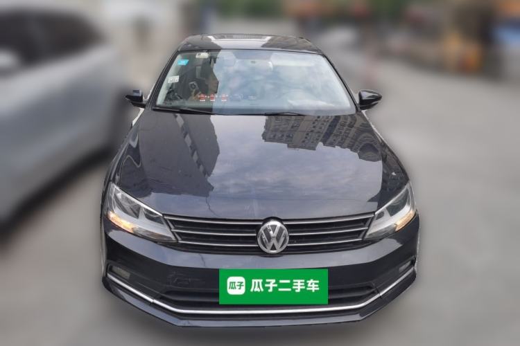 Used Volkswagen Sagitar 2015 1.6L Manual Comfort Model Front