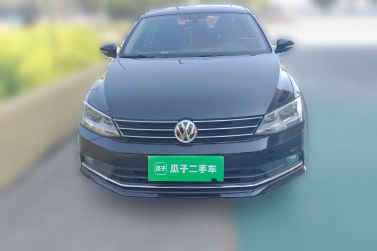 Used Volkswagen Sagitar 2015 230TSI Manual Comfort Version Front
