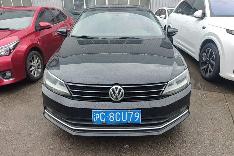Used Volkswagen Sagitar 2015 1.6L Automatic Comfort Model Front