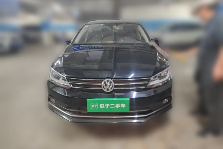 Used Volkswagen Sagitar 2015 230TSI Automatic Comfort Version Front