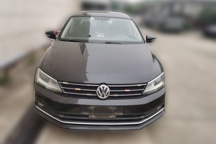 Used Volkswagen Sagitar 2015 230TSI Automatic Comfort Version Front
