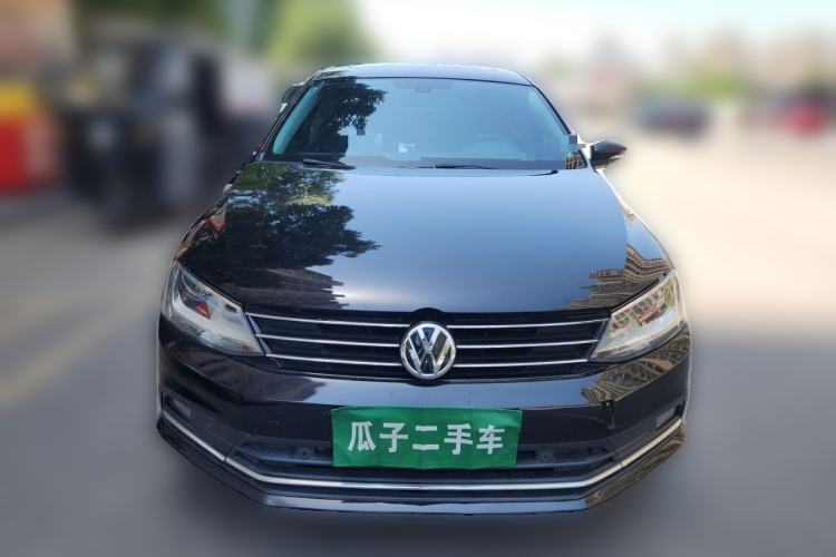 Used Volkswagen Sagitar 2015 230TSI Automatic Luxury Model Front