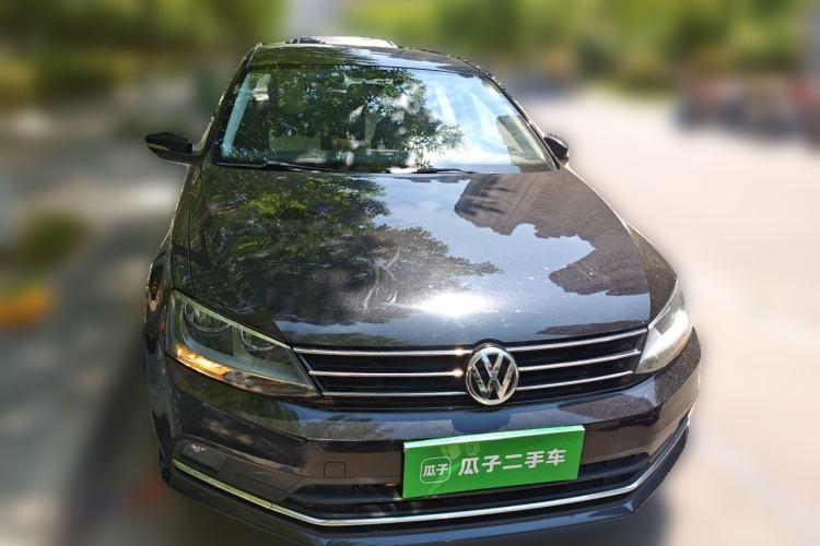 Used Volkswagen Sagitar 2015 1.6L Automatic Comfort Model Front