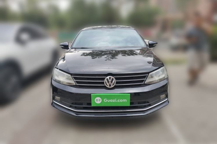 Used Volkswagen Sagitar 2015 230TSI Automatic Luxury Model Front
