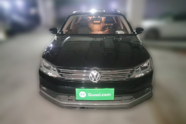 Used Volkswagen Sagitar 2015 1.6L Automatic Comfort Model Front