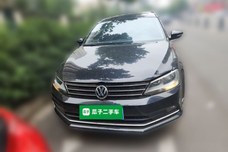 Used Volkswagen Sagitar 2015 1.6L Manual Comfort Model Front