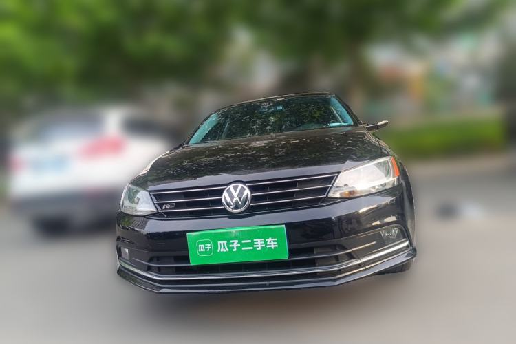 Used Volkswagen Sagitar 2015 1.6L Automatic Comfort Model Front