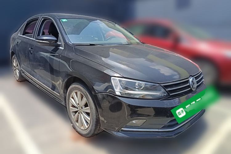 Used Volkswagen Sagitar 2015 1.6L Automatic Comfort Model Front Right 45 Deg