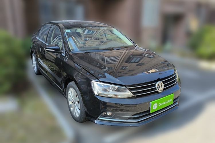 Used Volkswagen Sagitar 2015 1.6L Automatic Comfort Model Front Right 45 Deg