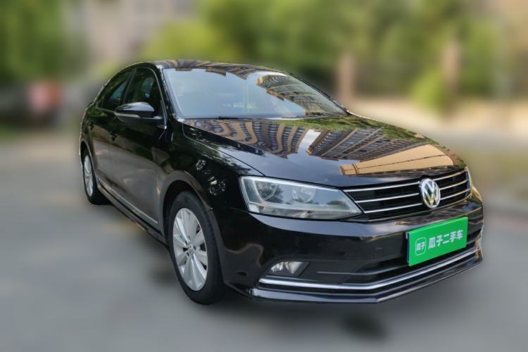 Used Volkswagen Sagitar 2015 1.6L Automatic Comfort Model Front Right 45 Deg