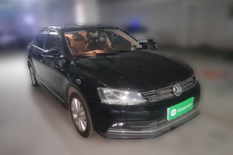 Used Volkswagen Sagitar 2015 1.6L Automatic Comfort Model Front Right 45 Deg