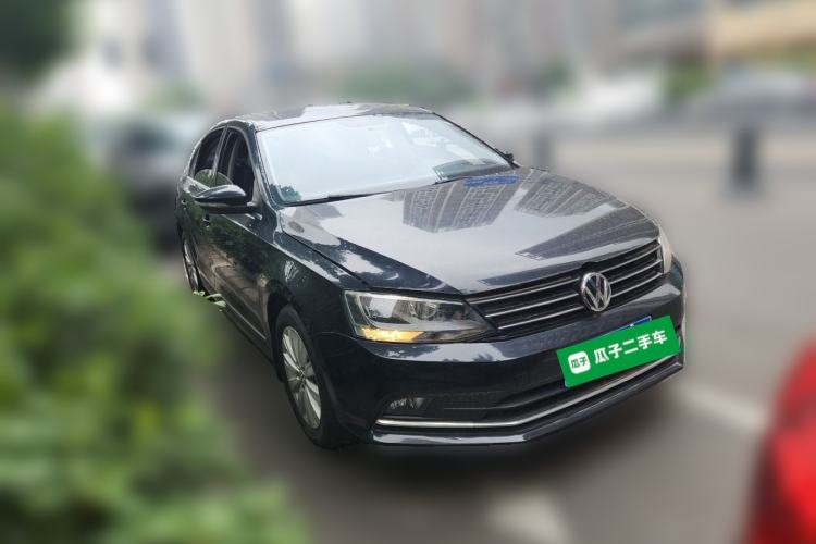 Used Volkswagen Sagitar 2015 1.6L Manual Comfort Model Front Right 45 Deg
