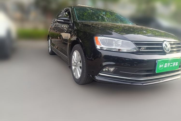 Used Volkswagen Sagitar 2015 1.6L Automatic Comfort Model Front Right 45 Deg