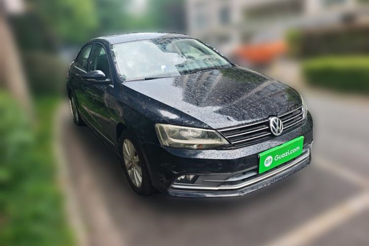 Used Volkswagen Sagitar 2015 1.6L Manual Comfort Model Front Right 45 Deg