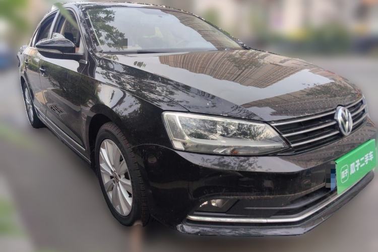 Used Volkswagen Sagitar 2015 1.6L Automatic Comfort Model Front Right 45 Deg