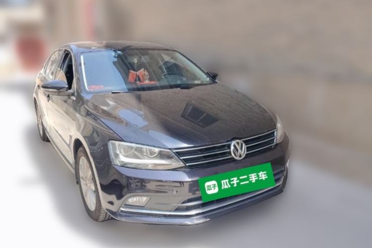 Used Volkswagen Sagitar 2015 1.6L Manual Comfort Model Front Right 45 Deg