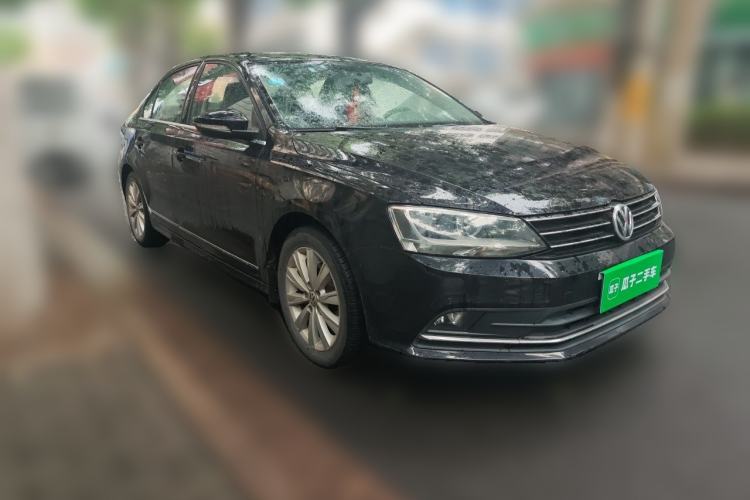 Used Volkswagen Sagitar 2015 1.6L Automatic Comfort Model Front Right 45 Deg