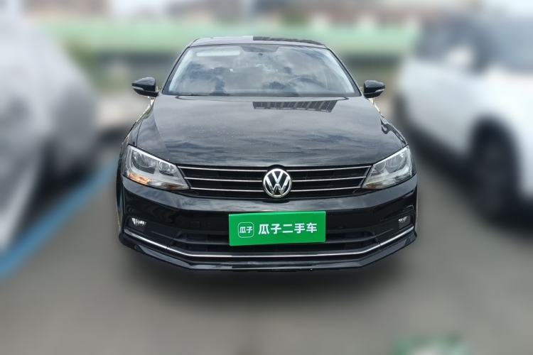 Used Volkswagen Sagitar 2015 1.6L Automatic Comfort Model Front