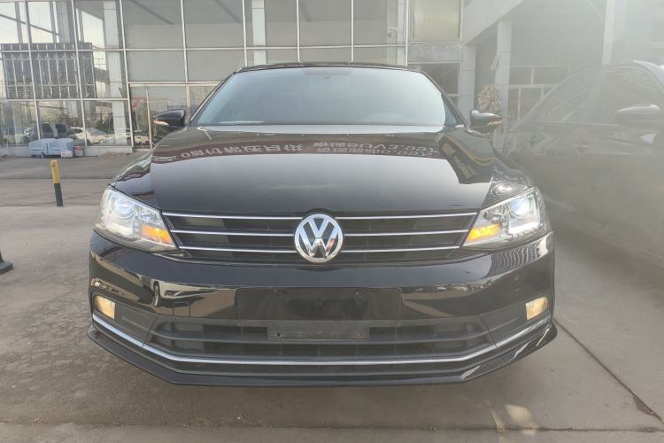 Used Volkswagen Sagitar 2015 230TSI Automatic Comfort Version Front