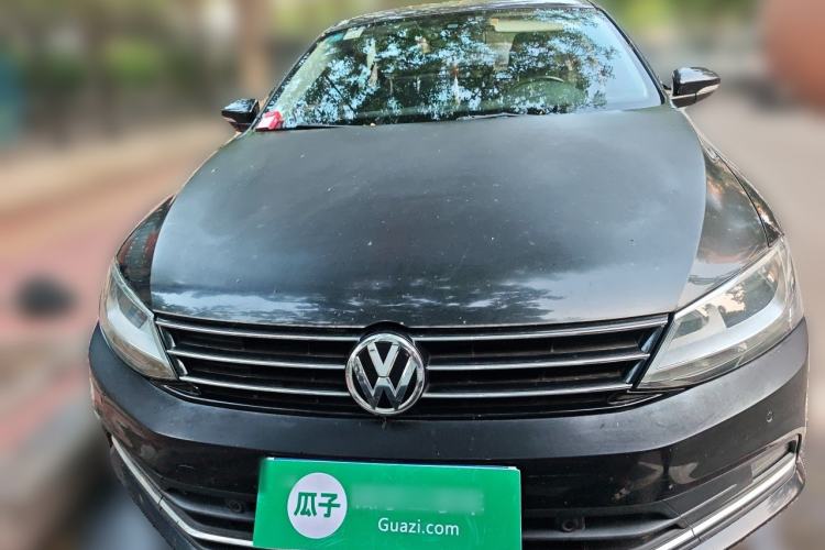 Used Volkswagen Sagitar 2015 230TSI Manual Luxury Edition Front