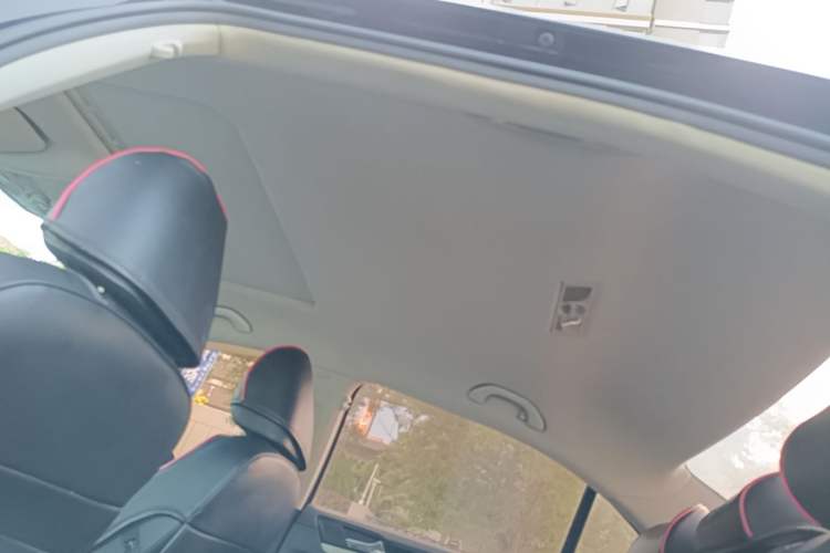 Used Volkswagen Sagitar 2015 1.6L Automatic Comfort Model Headliner