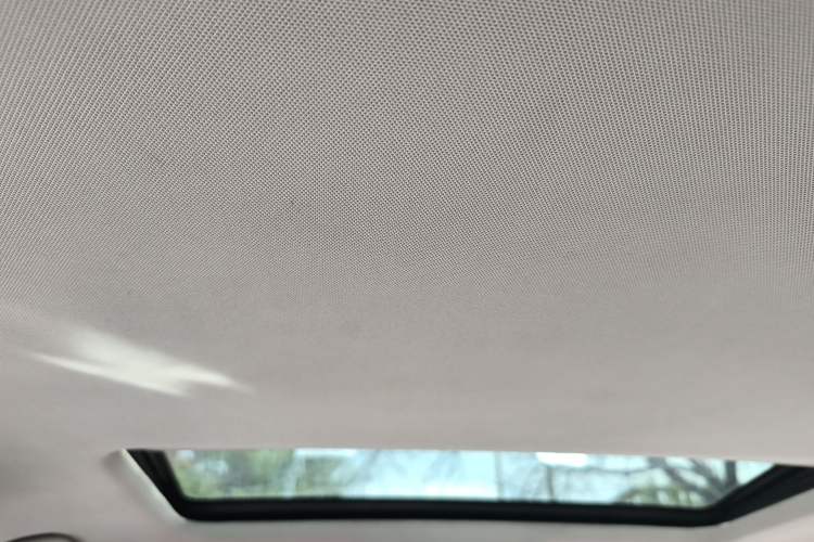 Used Volkswagen Sagitar 2015 230TSI Automatic Comfort Version Headliner