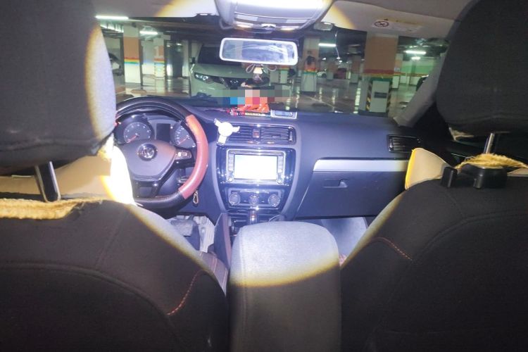 Used Volkswagen Sagitar 2015 1.6L Automatic Comfort Model Headliner