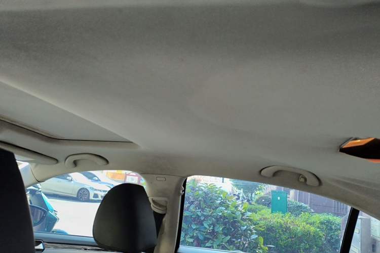 Used Volkswagen Sagitar 2015 1.6L Automatic Comfort Model Headliner