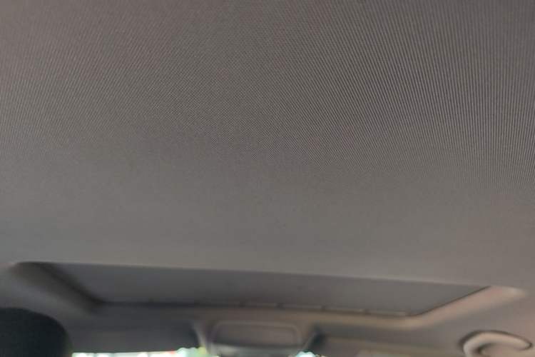 Used Volkswagen Sagitar 2015 1.6L Manual Comfort Model Headliner