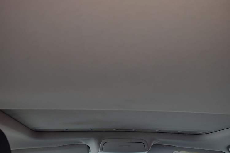 Used Volkswagen Sagitar 2015 1.6L Automatic Comfort Model Headliner