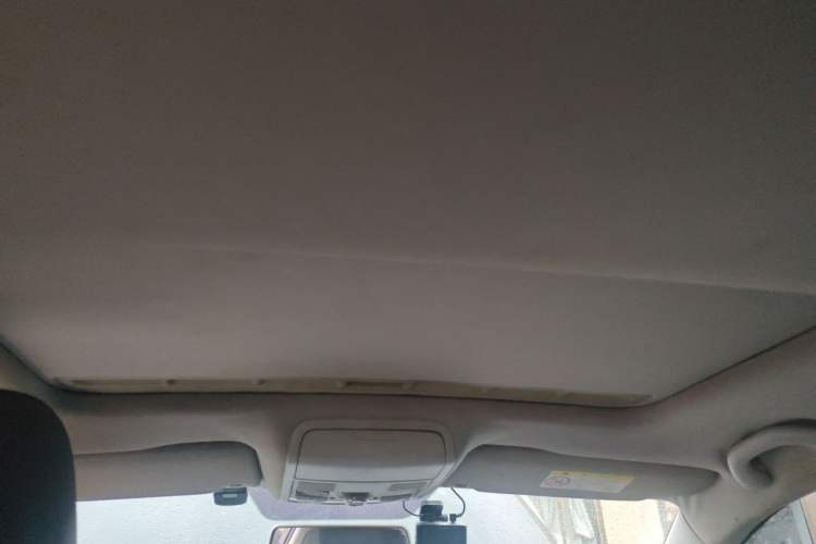 Used Volkswagen Sagitar 2015 1.6L Manual Comfort Model Headliner