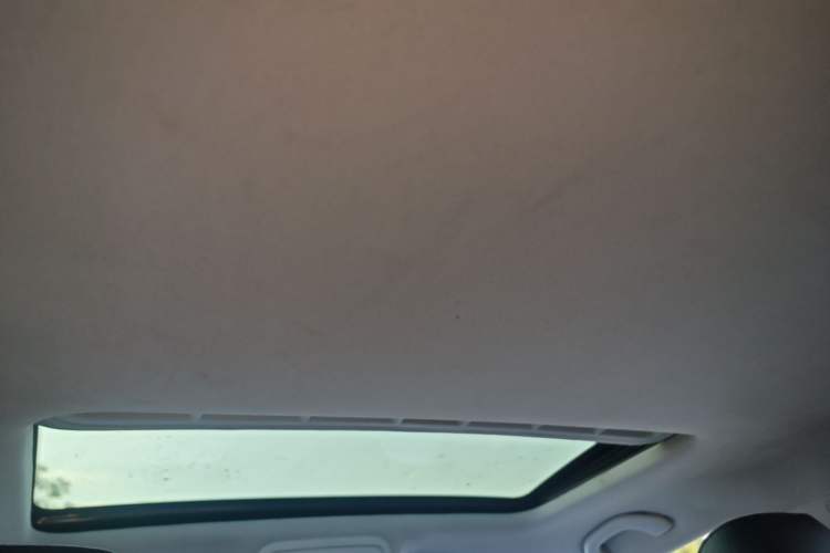 Used Volkswagen Sagitar 2015 1.6L Automatic Comfort Model Headliner