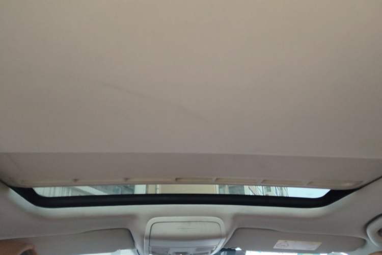 Used Volkswagen Sagitar 2015 1.6L Manual Comfort Model Headliner