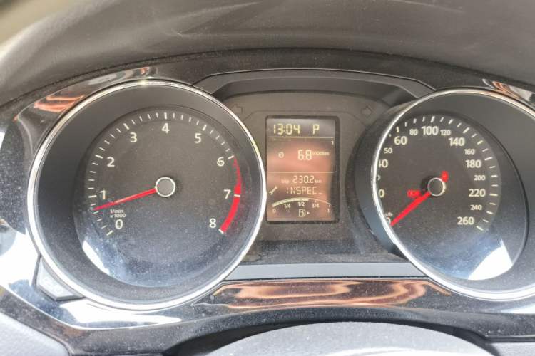 Used Volkswagen Sagitar 2015 1.6L Automatic Comfort Model Instrument Cluster