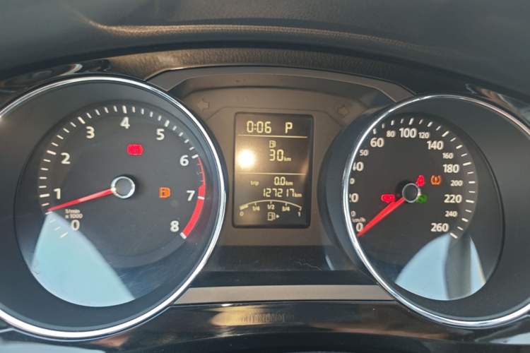 Used Volkswagen Sagitar 2015 1.6L Automatic Comfort Model Instrument Cluster