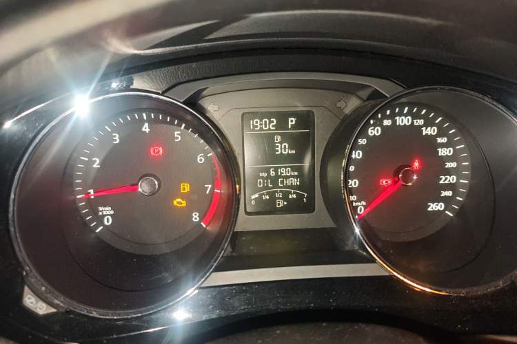Used Volkswagen Sagitar 2015 1.6L Automatic Comfort Model Instrument Cluster