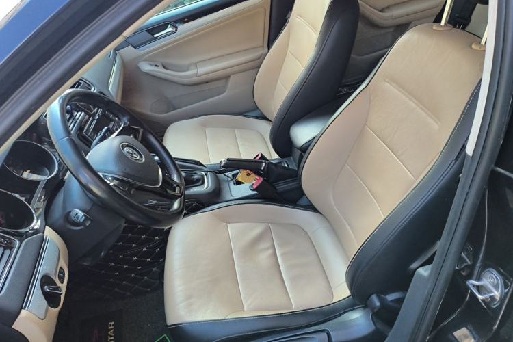 Used Volkswagen Sagitar 2015 1.6L Automatic Comfort Model Left Front Seat