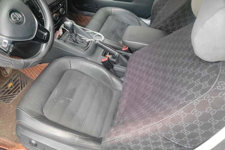 Used Volkswagen Sagitar 2015 230TSI Automatic Luxury Model Left Front Seat