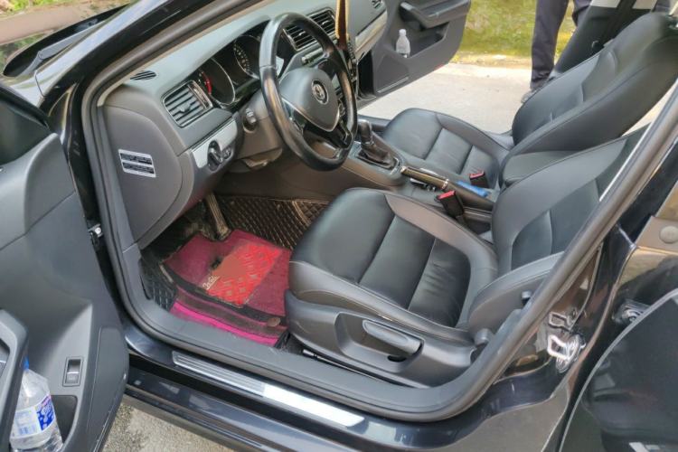 Used Volkswagen Sagitar 2015 1.6L Automatic Comfort Model Left Front Seat