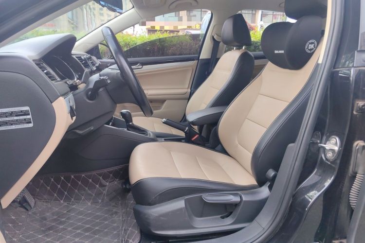 Used Volkswagen Sagitar 2015 1.6L Automatic Comfort Model Left Front Seat