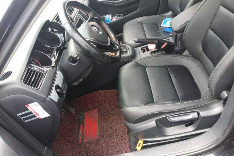 Used Volkswagen Sagitar 2015 1.6L Automatic Comfort Model Left Front Seat