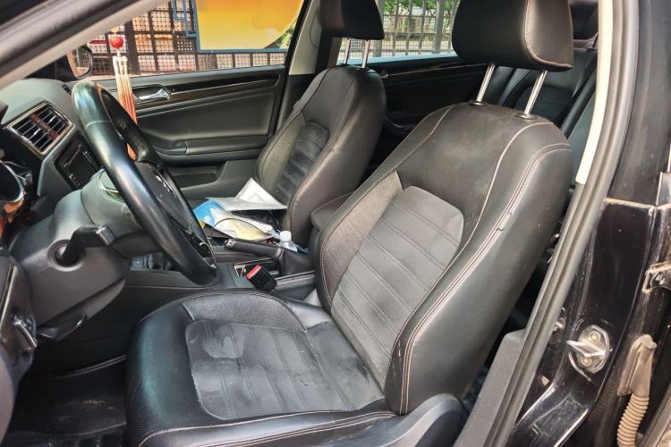 Used Volkswagen Sagitar 2015 230TSI Manual Luxury Edition Left Front Seat